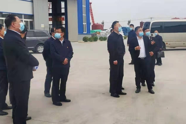 ����ʡί����ǡ�ʡ������һ��ʵ�ؿ���������ʱ����